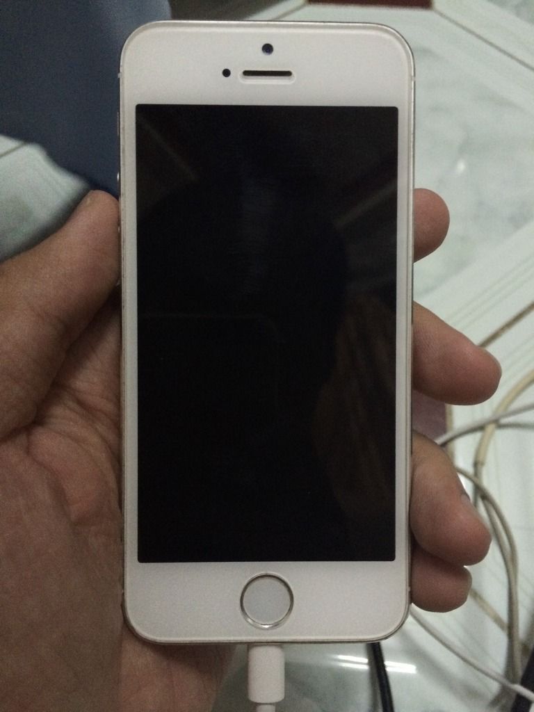 iPhone 5 16Gb màu trắng quốc tế.