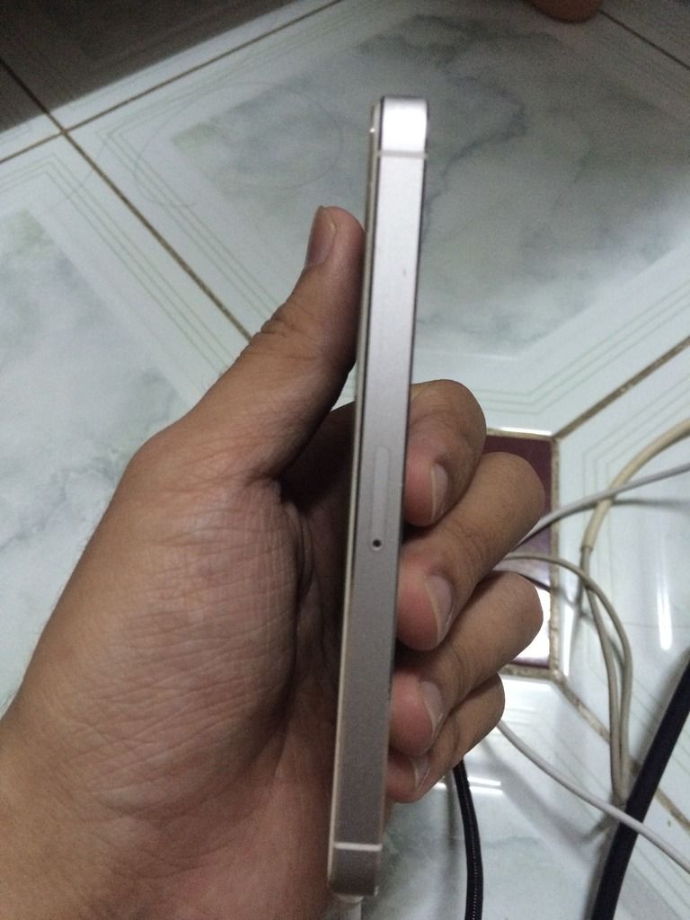 iPhone 5 16Gb màu trắng quốc tế. - 1