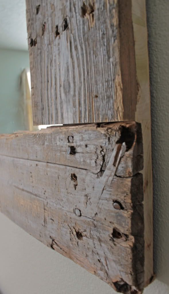 Master Bedroom Pallet Mirror | The Rooster and The Hen