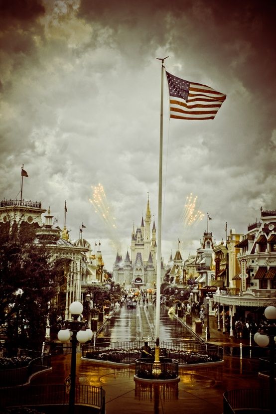 photo disney1_zps0f492cce.jpg