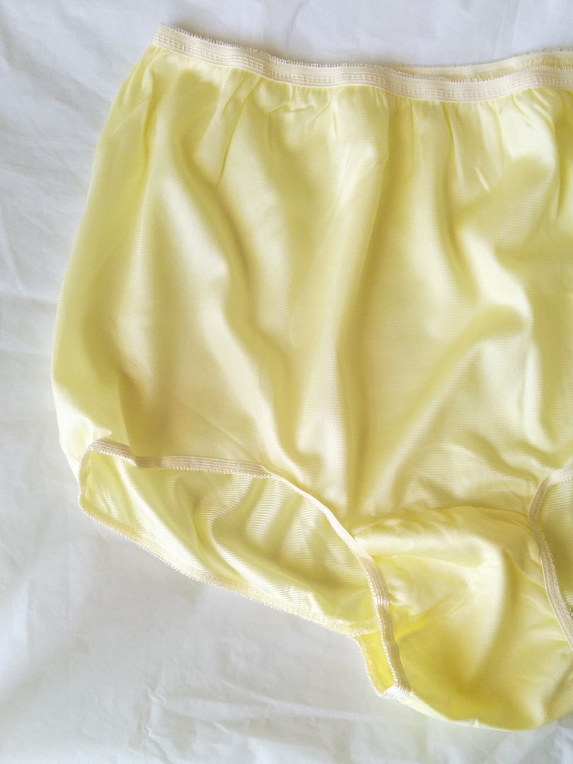 Vtg NOS Yellow High Waist Pinup Mushroom Gusset Panties Sissy Nylon