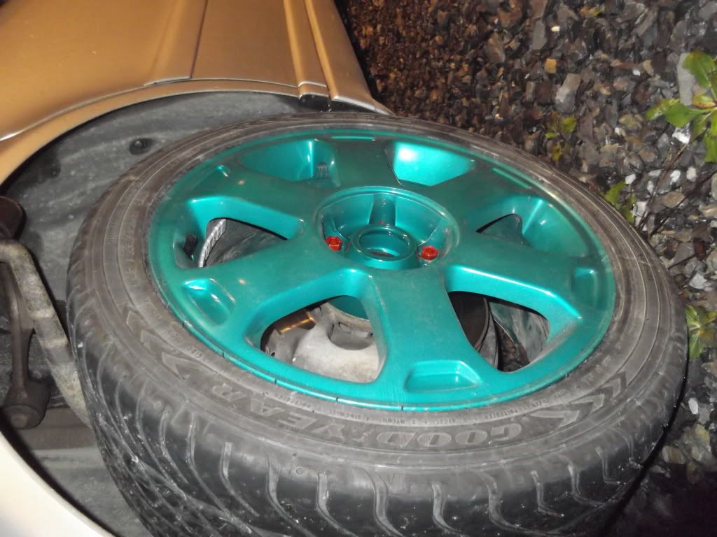 http://i1224.photobucket.com/albums/ee370/DetectiveCoating/Jamaican%20Teal/DSCF0301.jpg