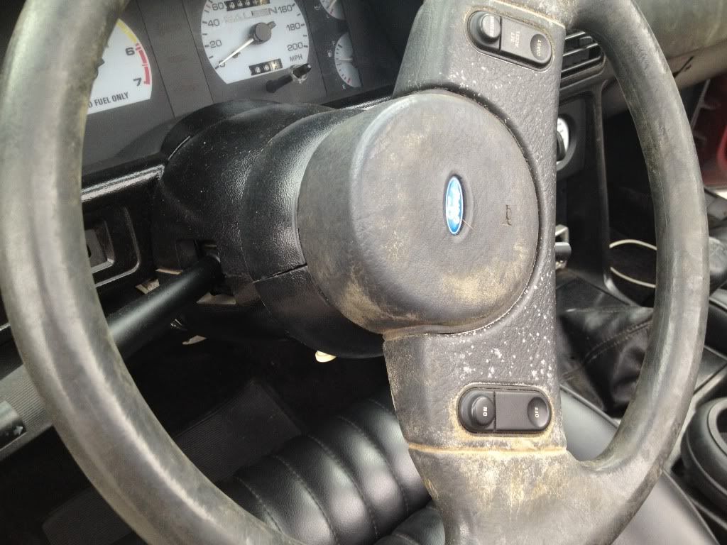 sterringwheelbefore.jpg