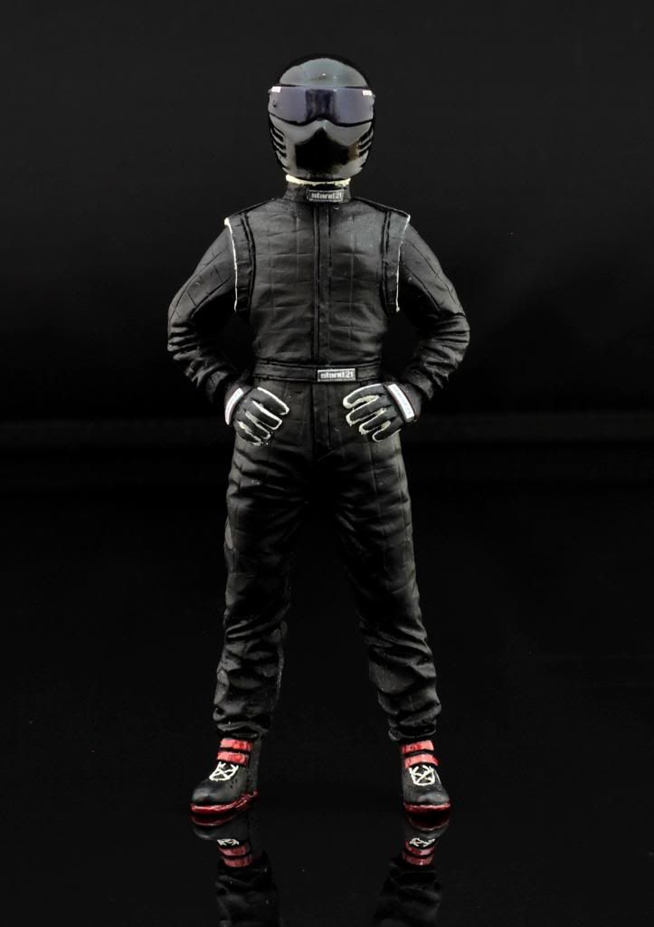 有关以下物品的详细资料: the schwarz stig figur für 1:18 autoart