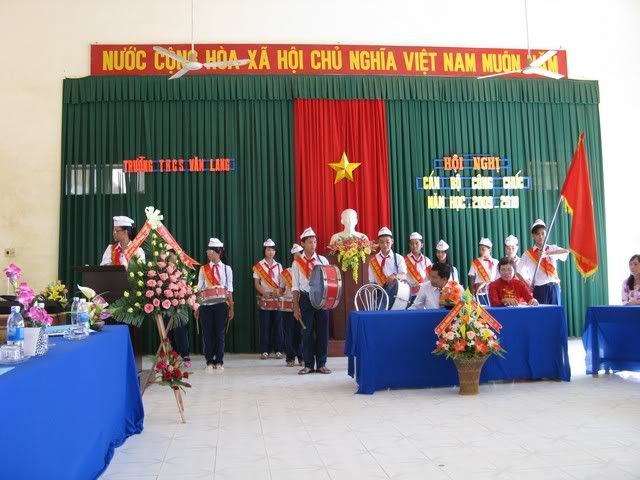 QUYẾT ĐỊNH Thành lập Hội đồng thi đua, khen thưởng của năm học 2012 - 2013
