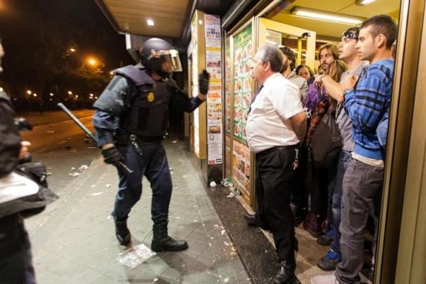 Alberto Casillas Asenjo, http://www.taringa.net/posts/noticias/15654354/25-S_-Alberto-Casillas_-hostelero-y-_heroe_.html