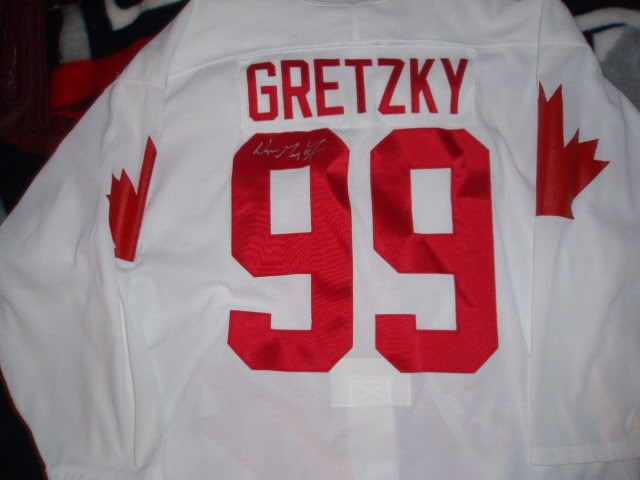 HJGretzkyWhiteTeamCanadaBACK.jpg