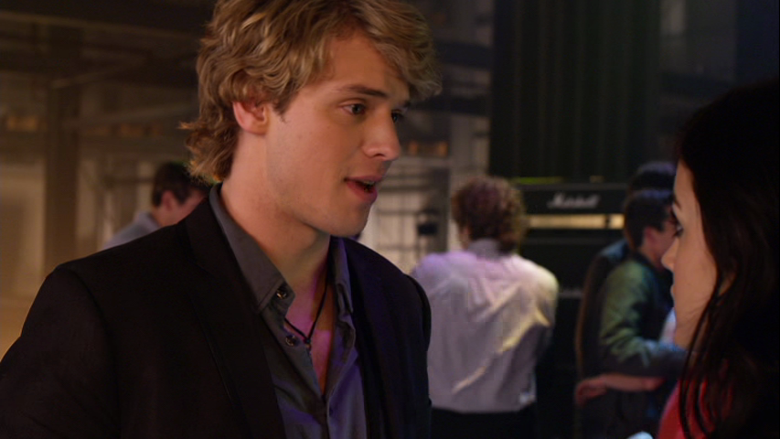vlcsnap-2011-09-05-09h11m50s45.png