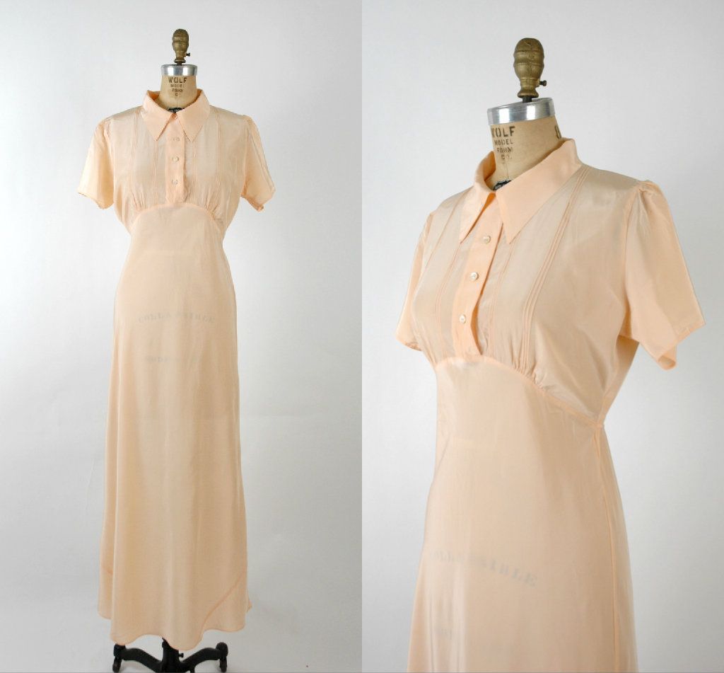 Vintage 1940s Peach Nightgown, Dalena Vintage