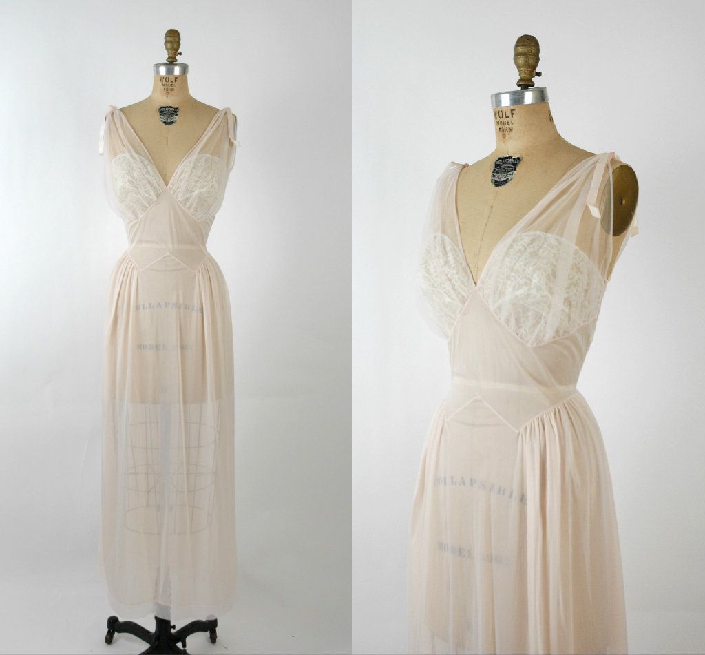 Vintage 1950s Pink Nightgown, Dalena Vintage