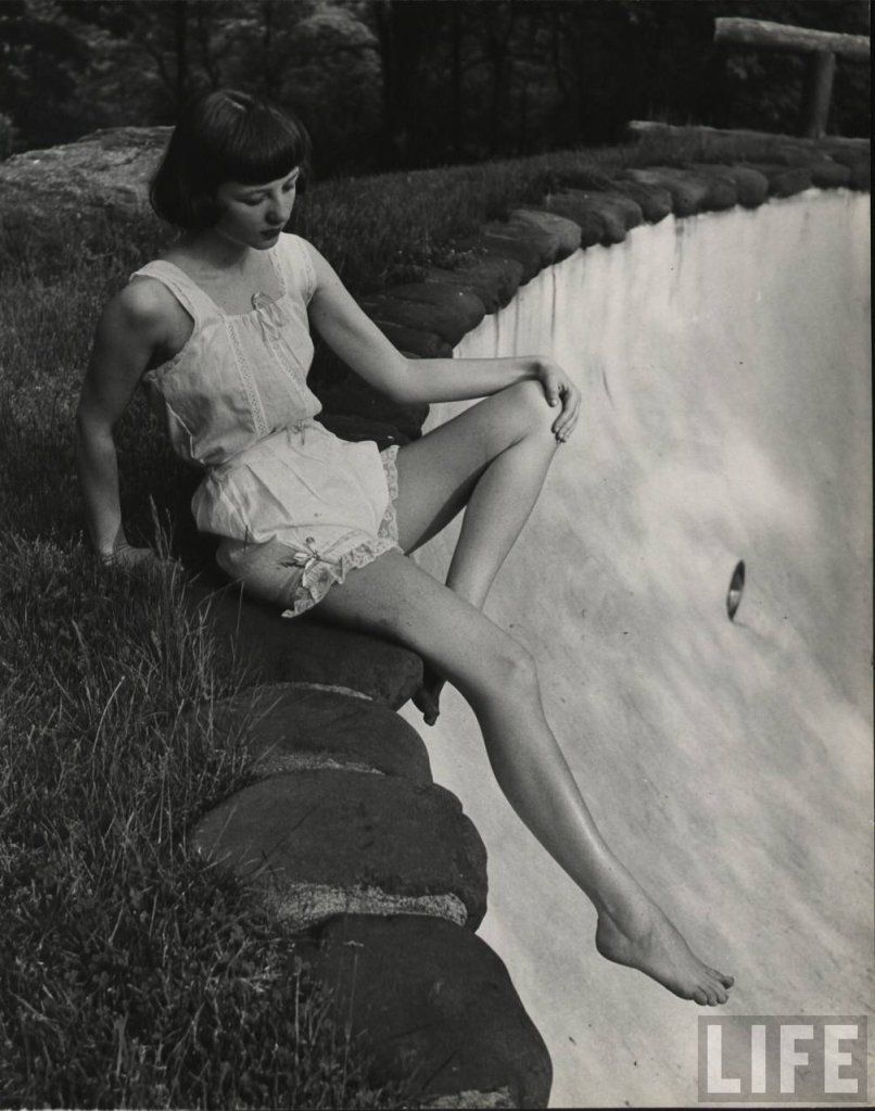 Nina Leen, Summer Underwear