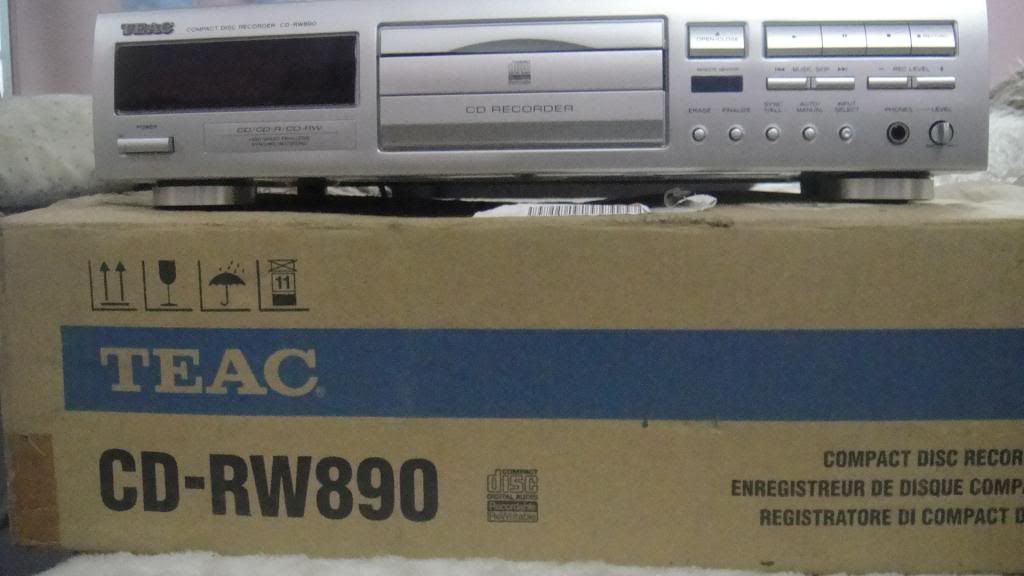 Bán CD DENON 755AE & TEAC CD-RW 890 - 2
