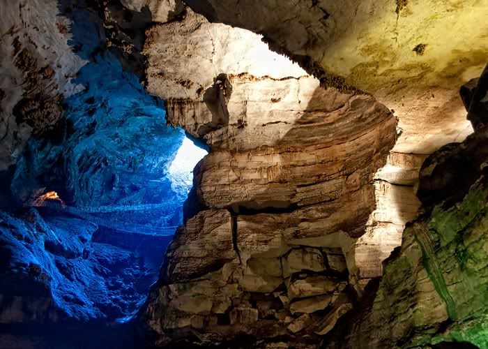 carlsbad-caverns-new-mexico-usa_full.jpg