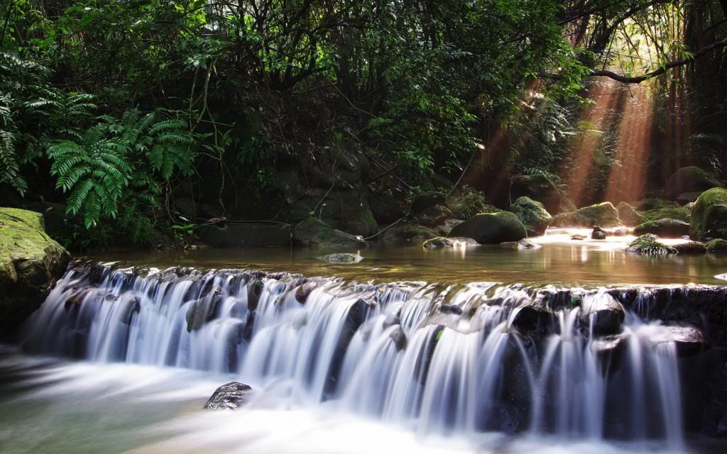waterfall photo: Waterfall ef3c569745f6dc65cd3afd853fd90e89_zps63c53713.jpg